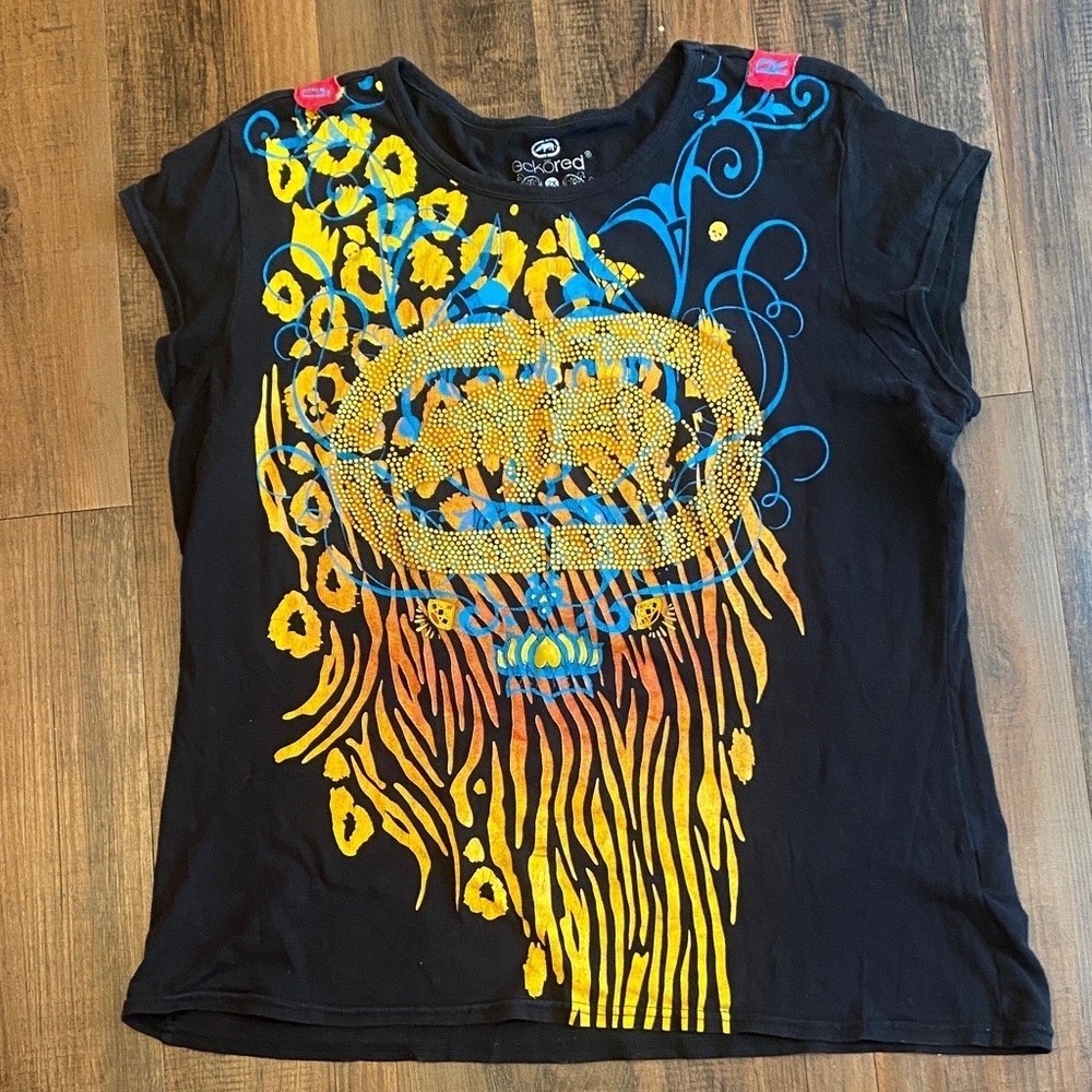 ❤️Ecko Unlimited Black Tee with Vibrant Yellow and Blue Design